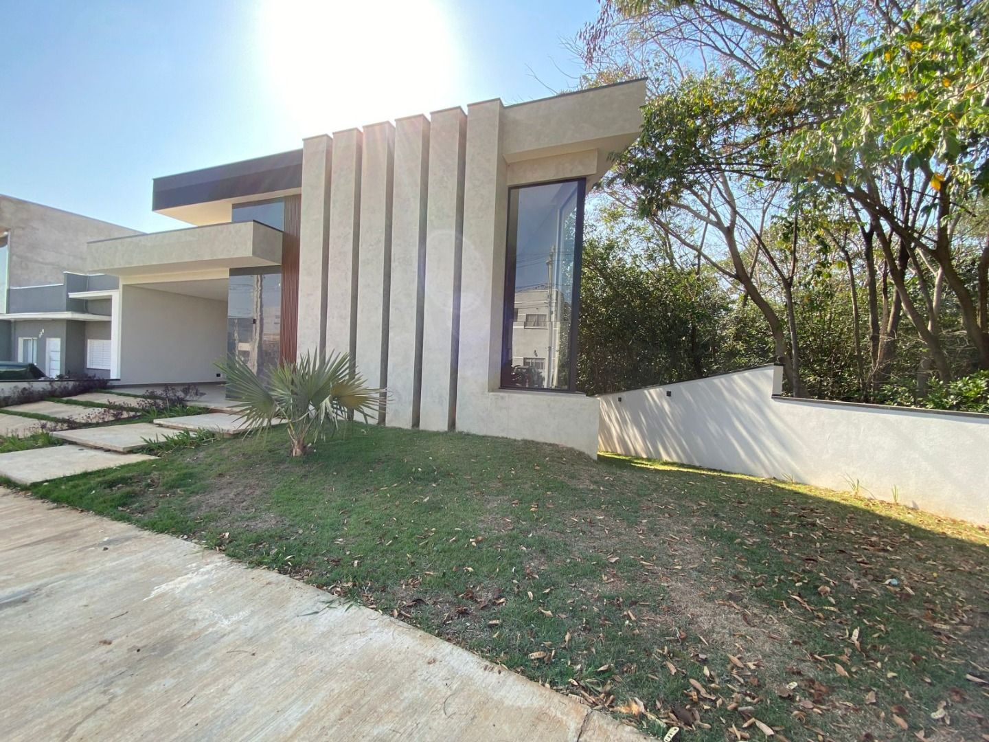 Casa de condomínio à venda no Jardim Guarujá: