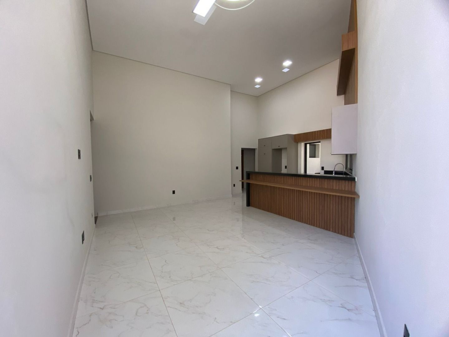 Casa de condomínio à venda no Jardim Guarujá: