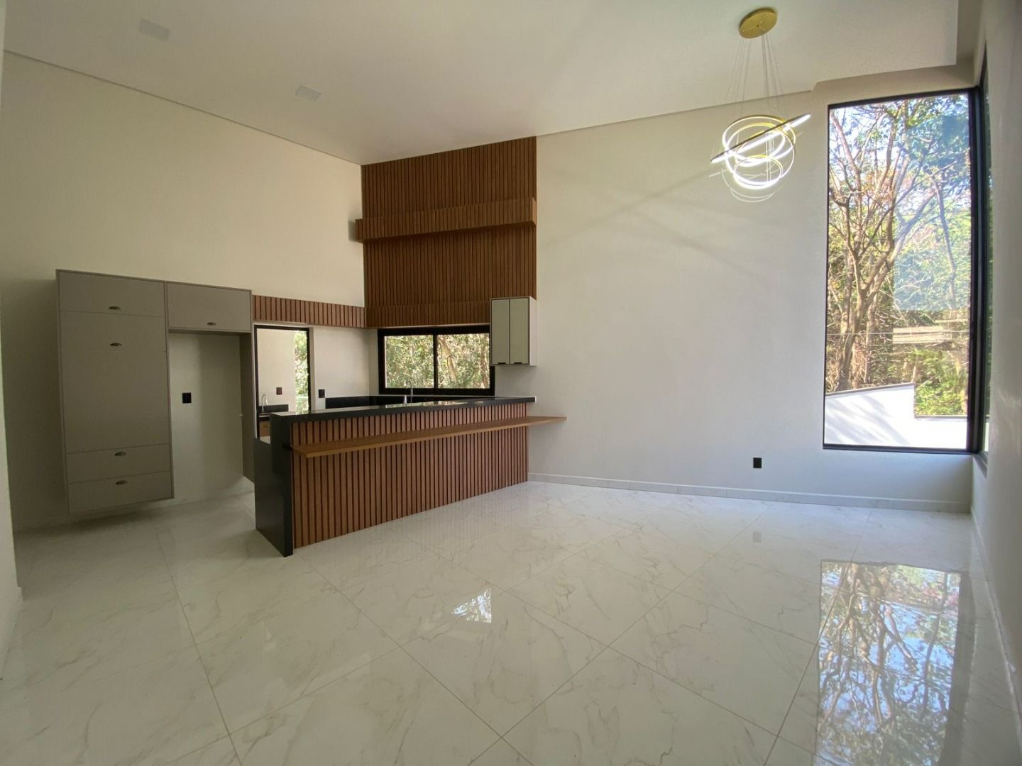 Casa de condomínio à venda no Jardim Guarujá: