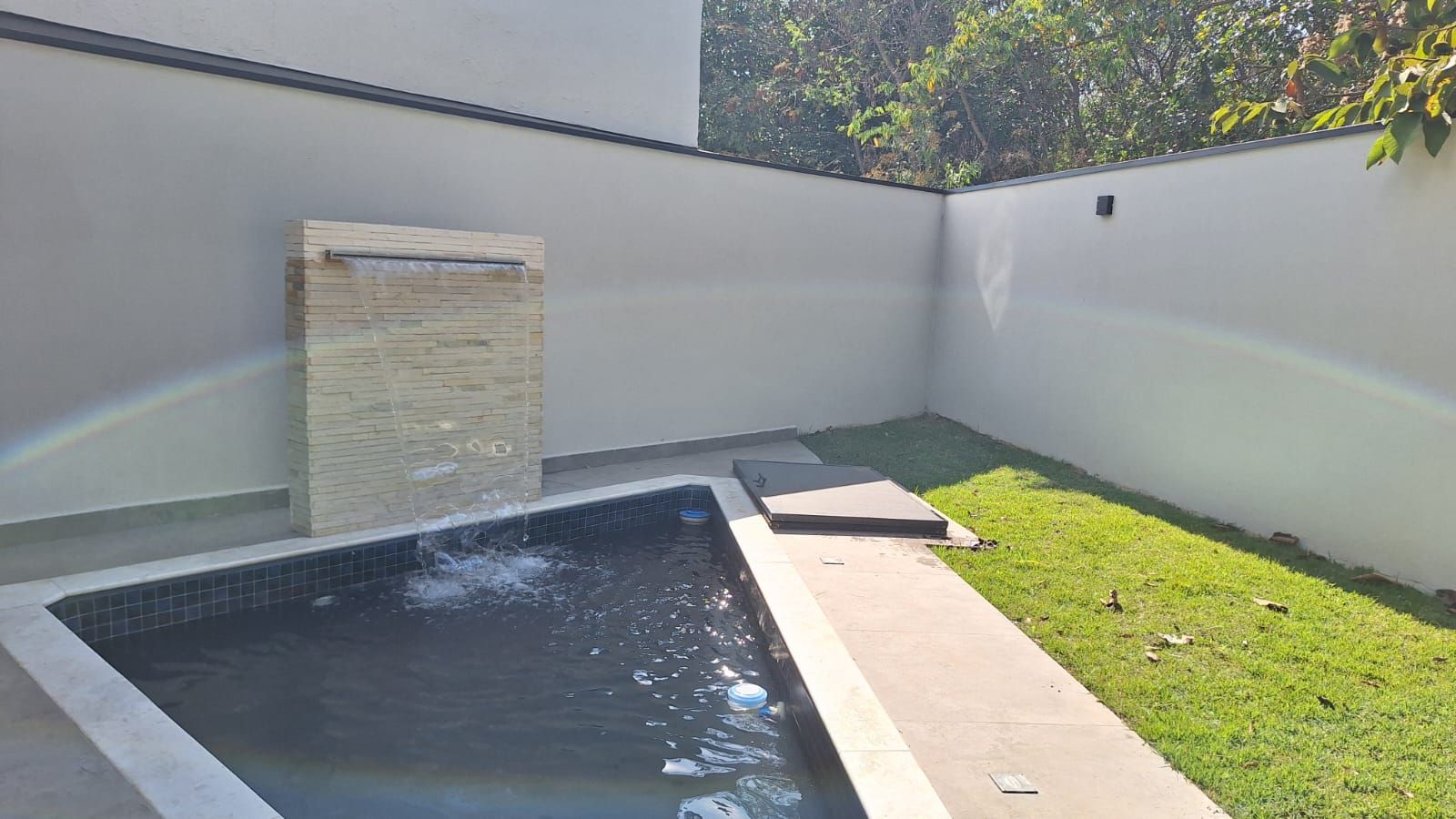 Casa de condomínio à venda no Jardim Guarujá: