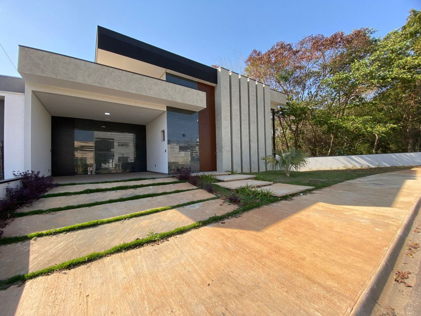 Casa de condomínio à venda no Jardim Guarujá:
