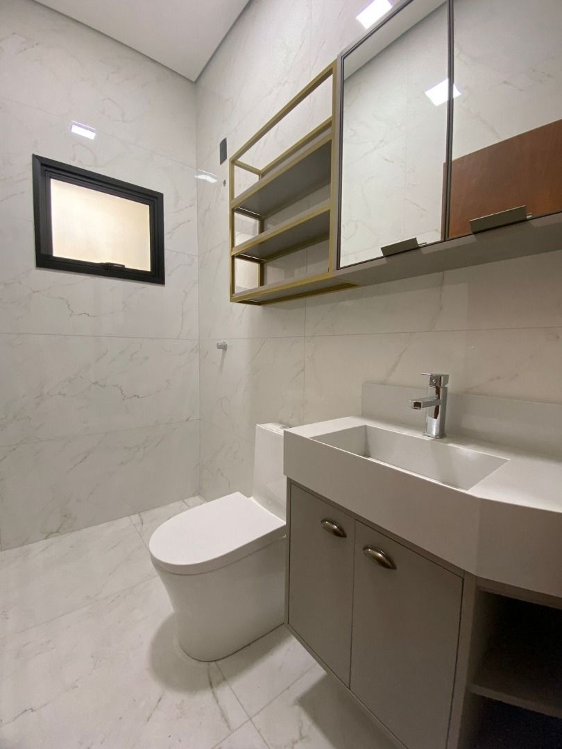 Casa de condomínio à venda no Jardim Guarujá: