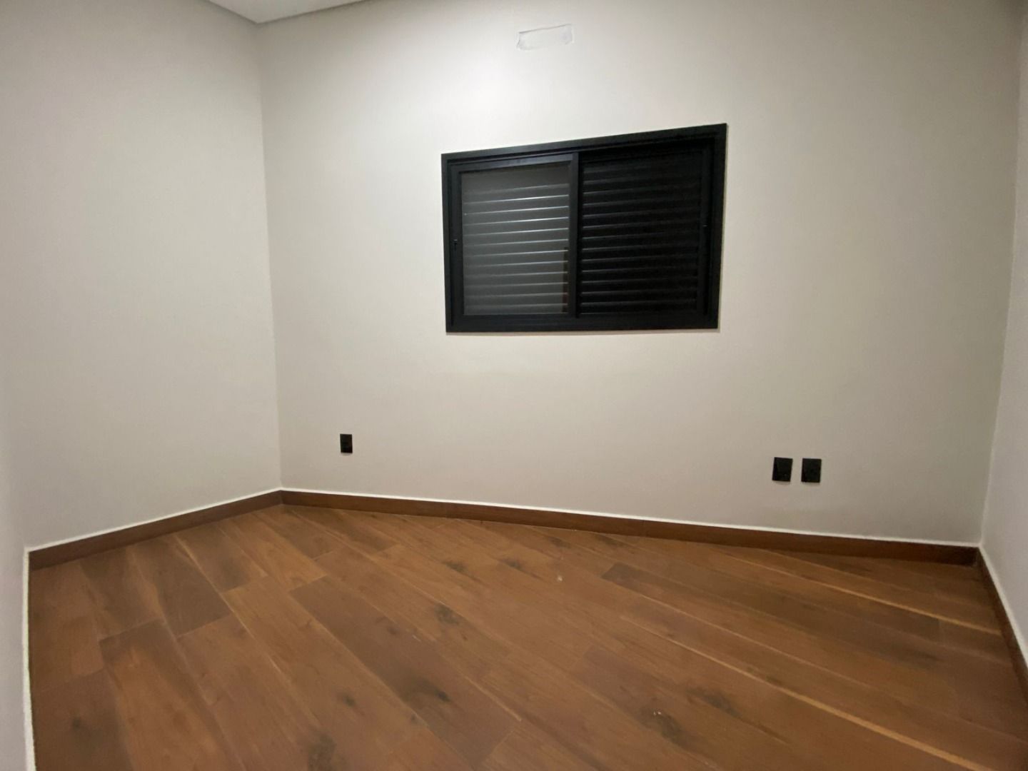 Casa de condomínio à venda no Jardim Guarujá: