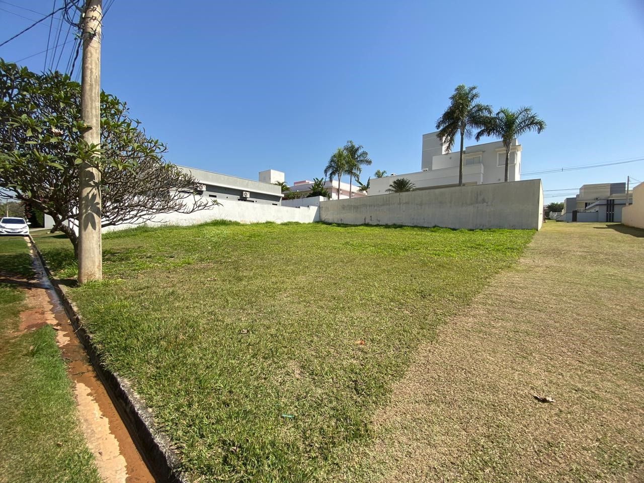 Terreno de Condomínio à venda no Condominio Fazenda Palmeiras Imperiais: