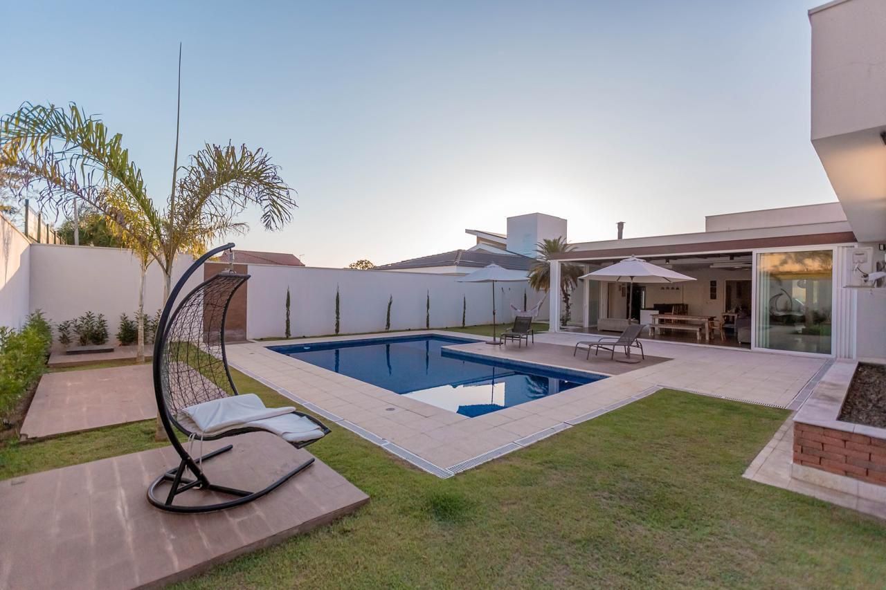 Casa à Venda no Condomínio Palmeiras Imperiais em Salto/Sp