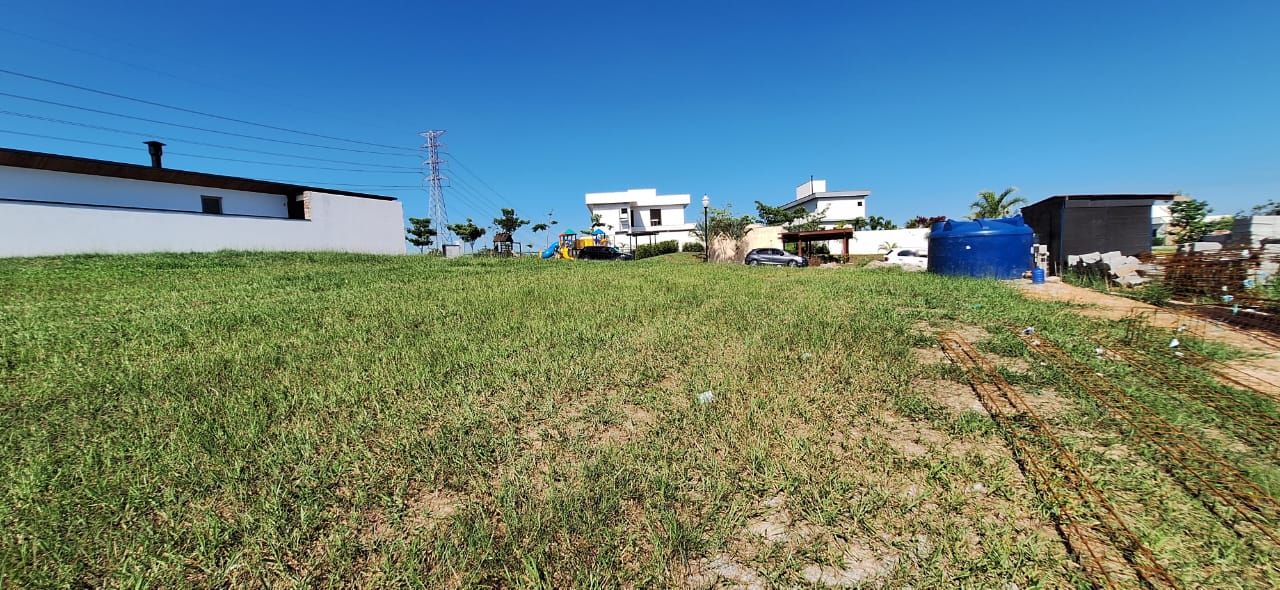 Terreno de Condomínio à venda no Condomínio Villas do Golfe: