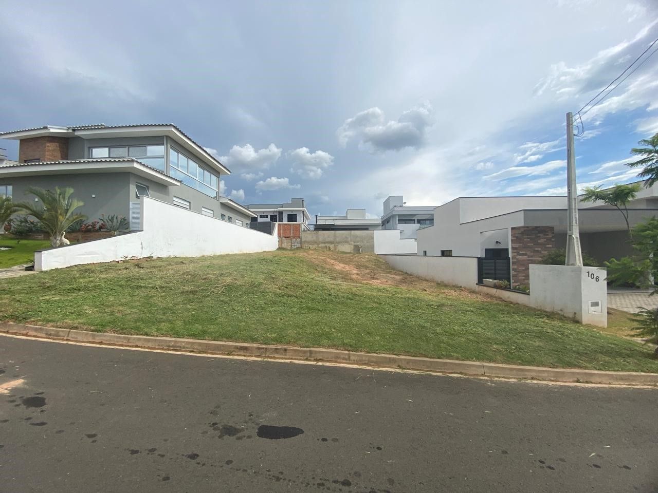 Terreno à Venda no Condomínio Portal dos Bandeirantes, Salto/Sp