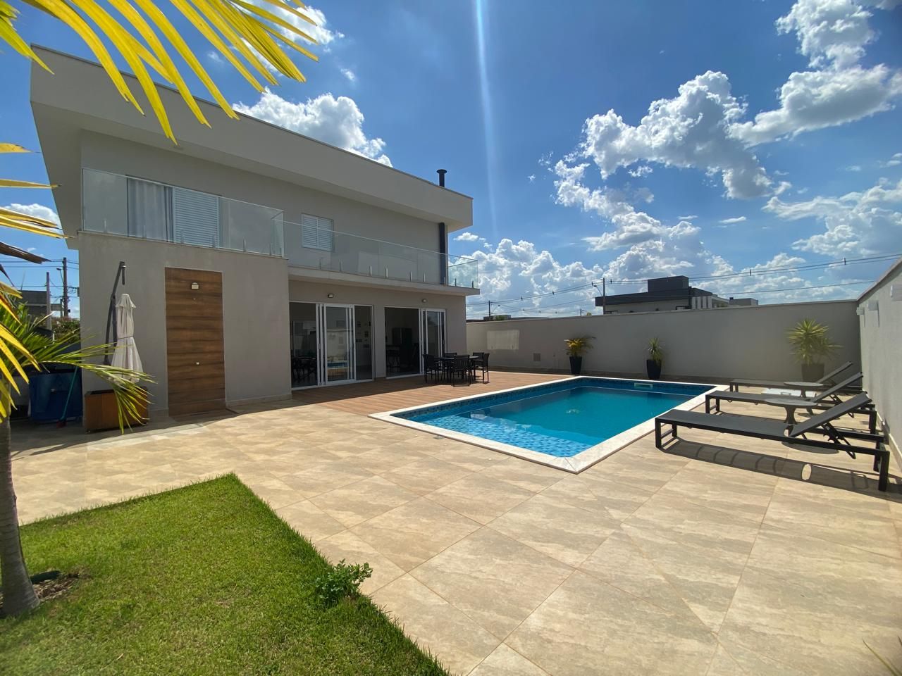 Casa a Venda no Condomínio Portal dos Bandeirantes - Salto/Sp