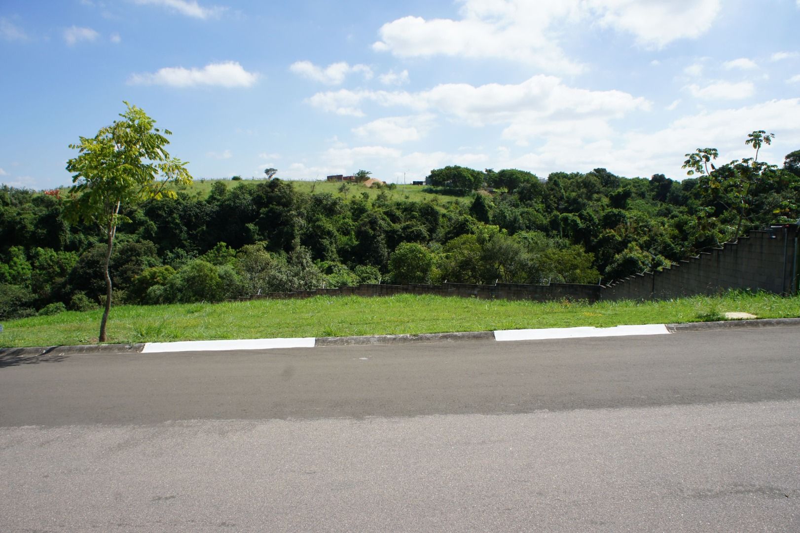 Terreno à Venda no Condomínio Mirante dos Ipês em Salto/Sp