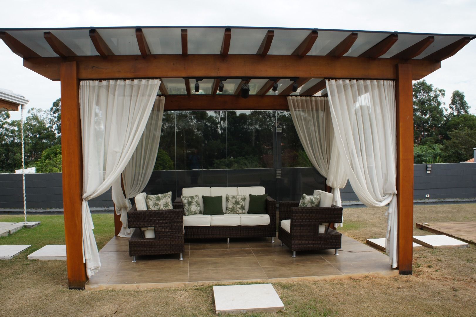 Casa de condomínio à venda no Condomínio Parque Village Castelo: