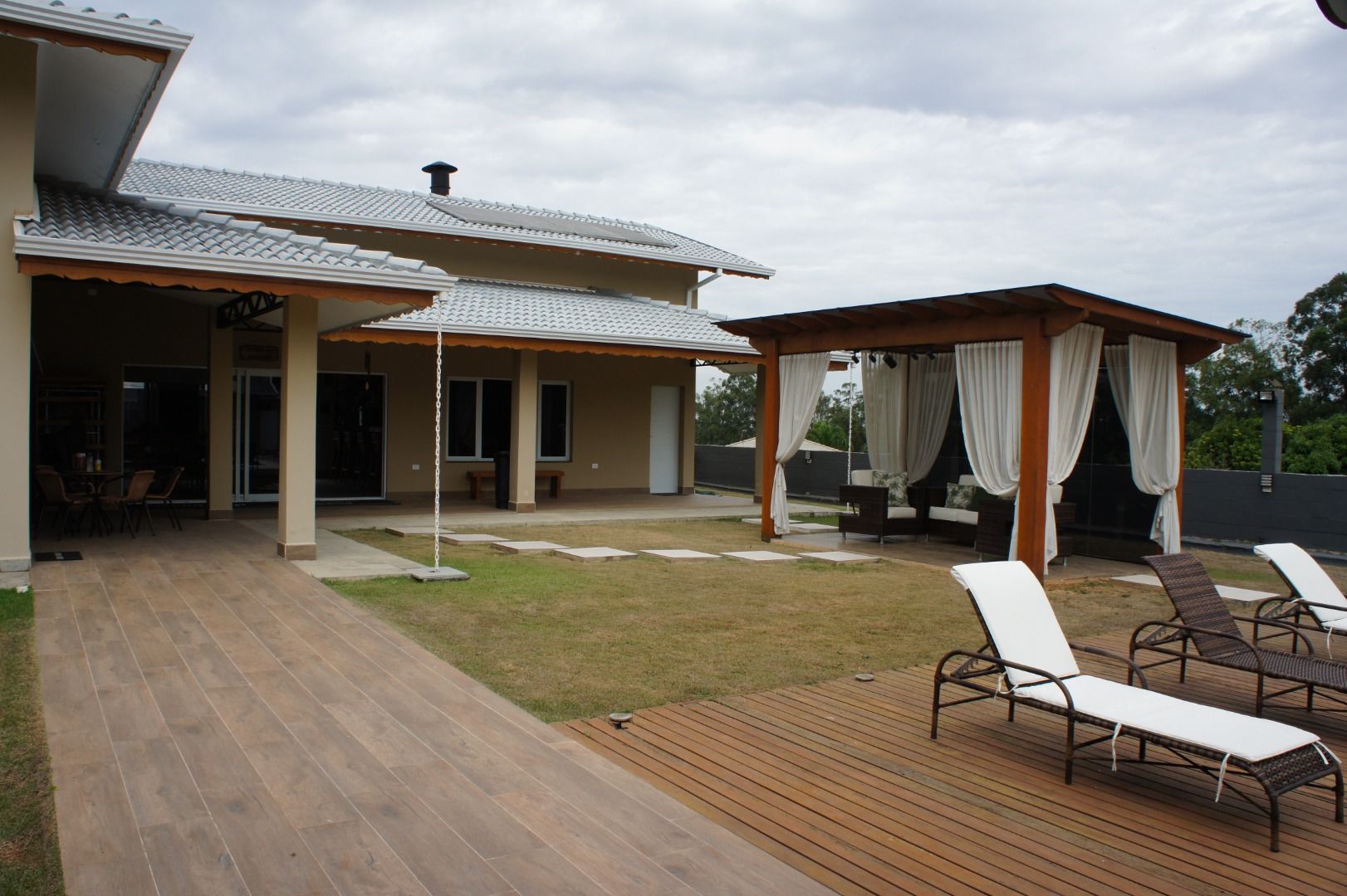 Casa de condomínio à venda no Condomínio Parque Village Castelo: