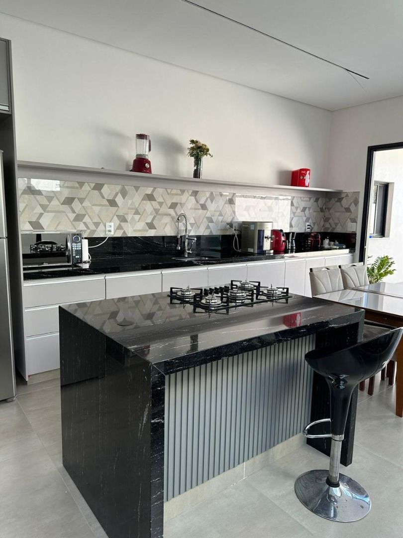 Casa de condomínio à venda no Condomínio Residencial Mont Blanc: