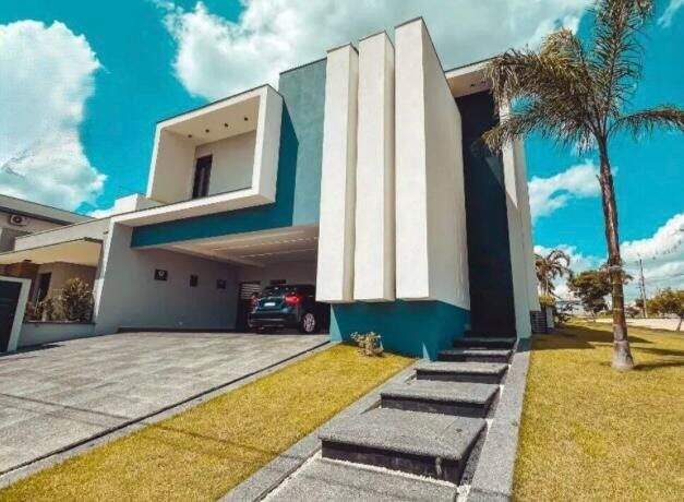 Casa a Venda no Condomínio Central Parque - Salto/Sp