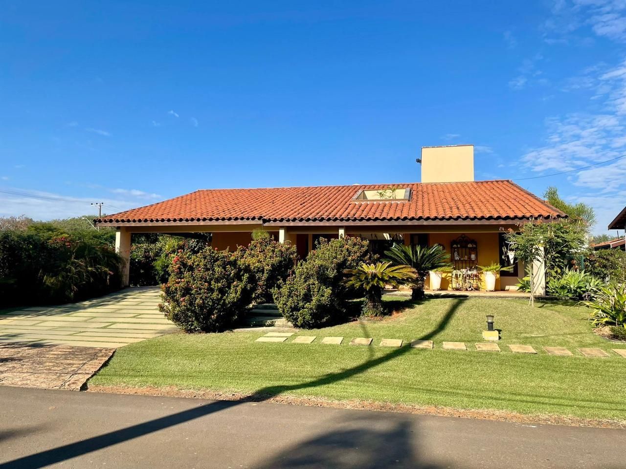 Casa à Venda no Condomínio Residencial Primavera - Salto/Sp.