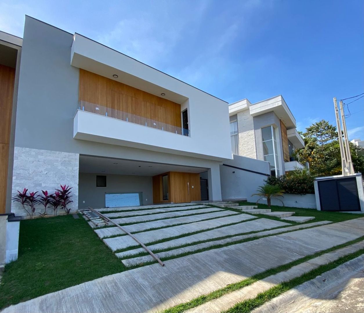 Casa a Venda e Locação no Condomínio Gardenville em Itu/Sp.