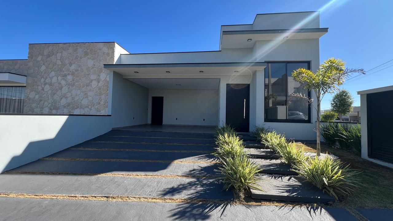 Casa de Condomínio à Venda no Condomínio Gardenville em Itu/Sp.