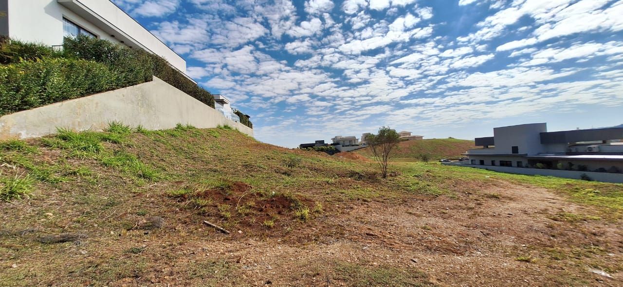 Terreno à Venda no Condomínio Campos de Santo Antônio II em Itu/Sp