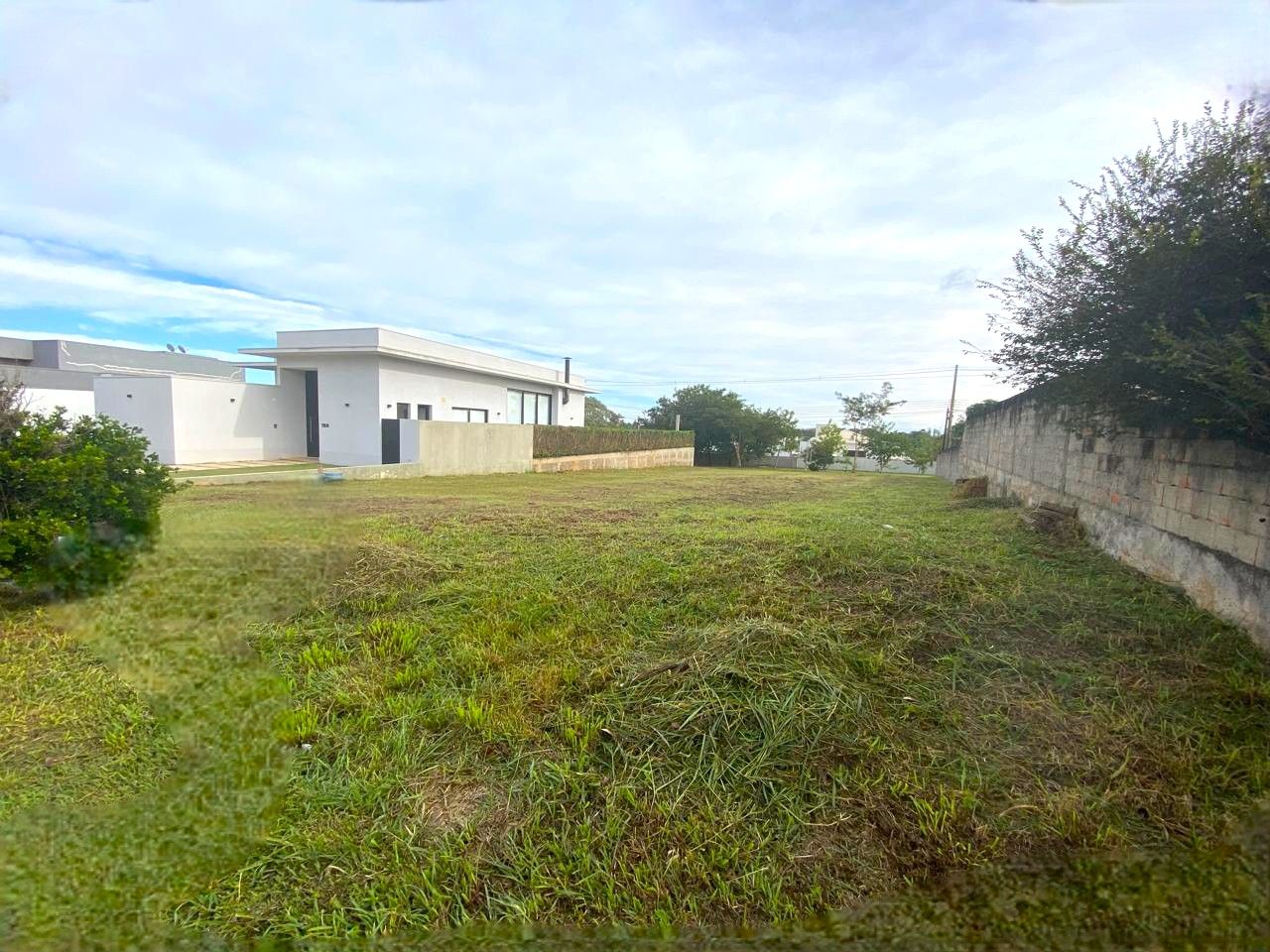 Terreno à Venda no Condomínio Fazenda Palmeiras Imperiais em Salto/Sp