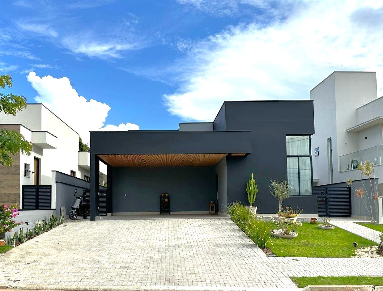 Casa a Venda no Condomínio Portal dos Bandeirantes em Salto/Sp.