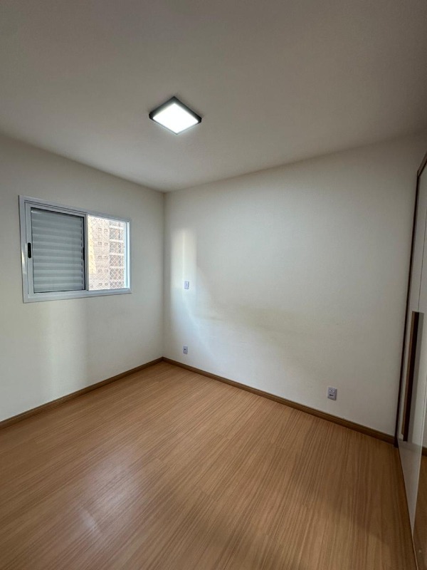 Apartamento para aluguel no Condomínio Villa di Trento: