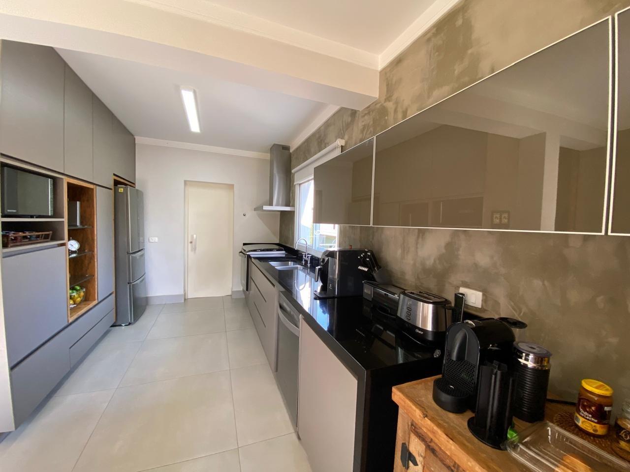 Casa de condomínio à venda no Condomínio Campos de Santo Antônio: