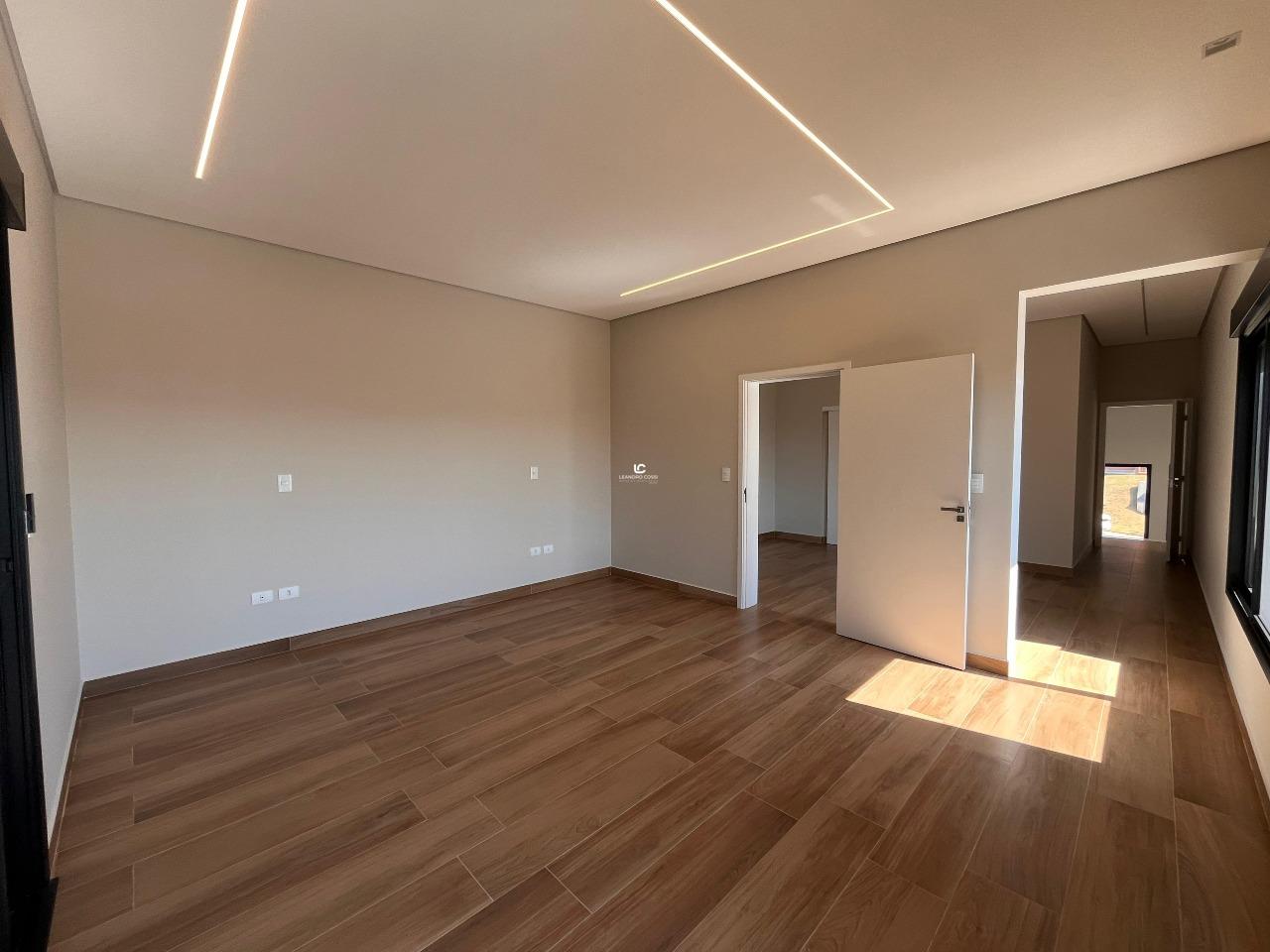 Casa de condomínio à venda no Residencial Parque Campos de Santo Antônio II: