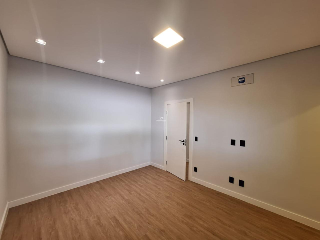 Casa de condomínio à venda no Condomínio Campos de Santo Antônio: