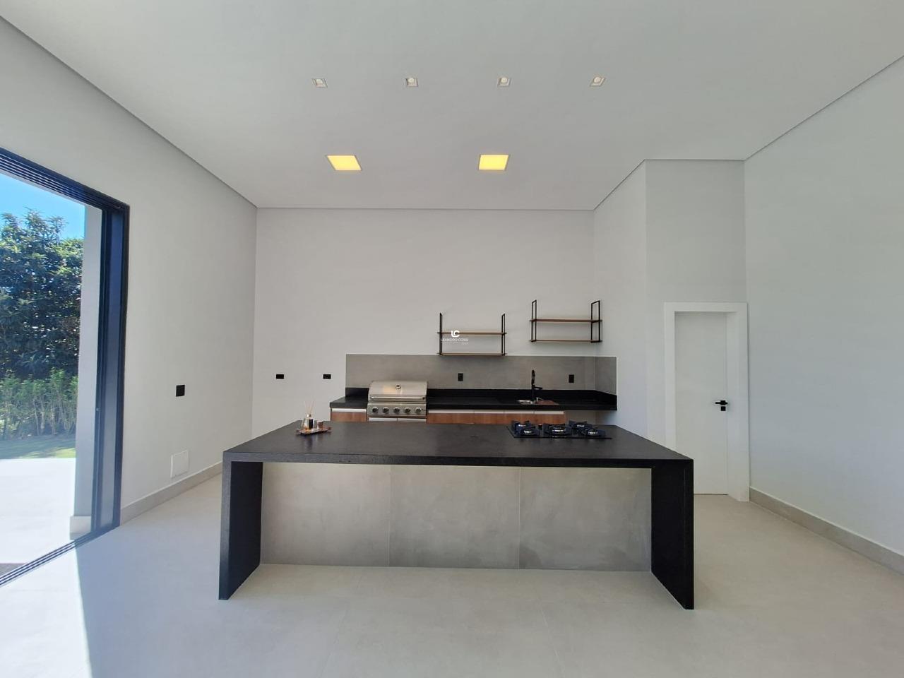 Casa de condomínio à venda no Condomínio Campos de Santo Antônio: