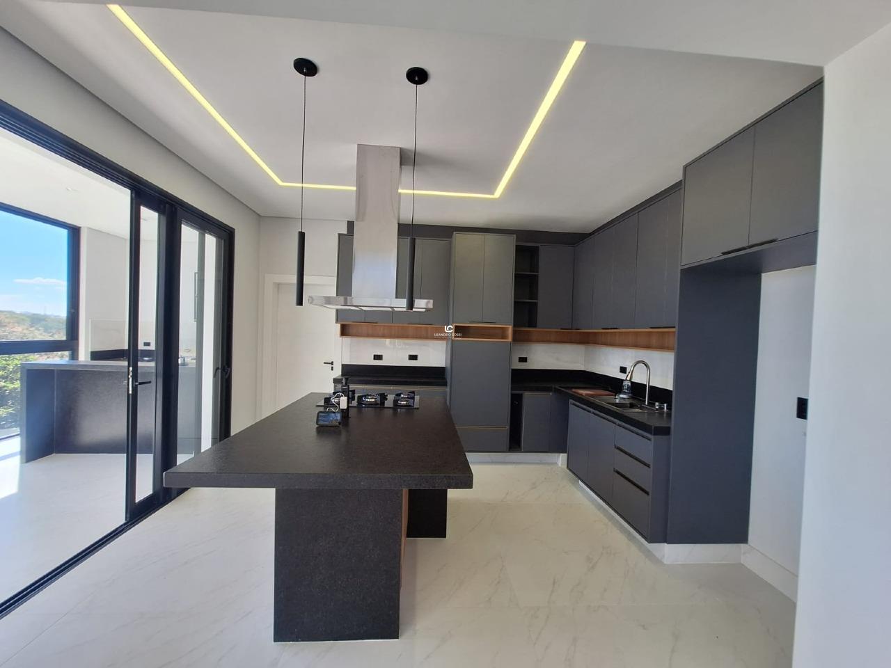 Casa de condomínio à venda no Condomínio Campos de Santo Antônio: