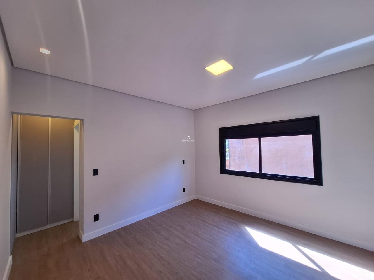 Casa de condomínio à venda no Condomínio Campos de Santo Antônio: