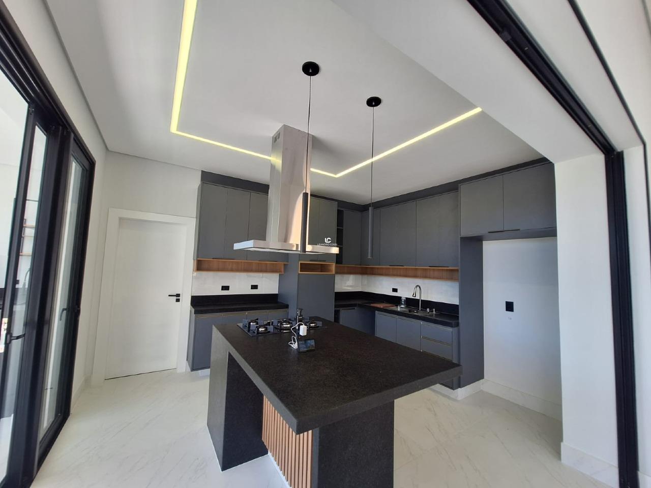 Casa de condomínio à venda no Condomínio Campos de Santo Antônio: