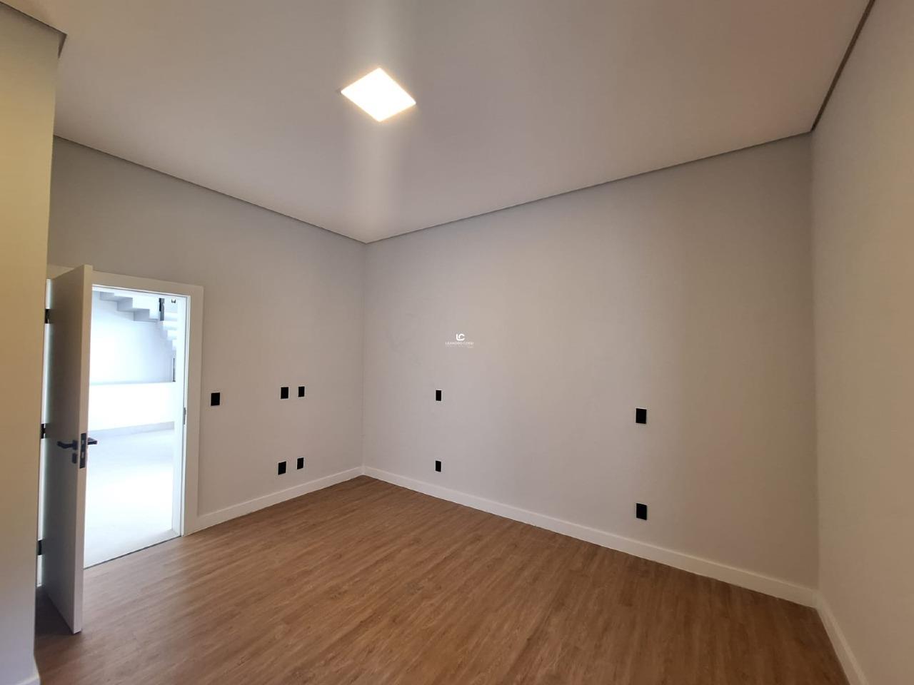 Casa de condomínio à venda no Condomínio Campos de Santo Antônio: