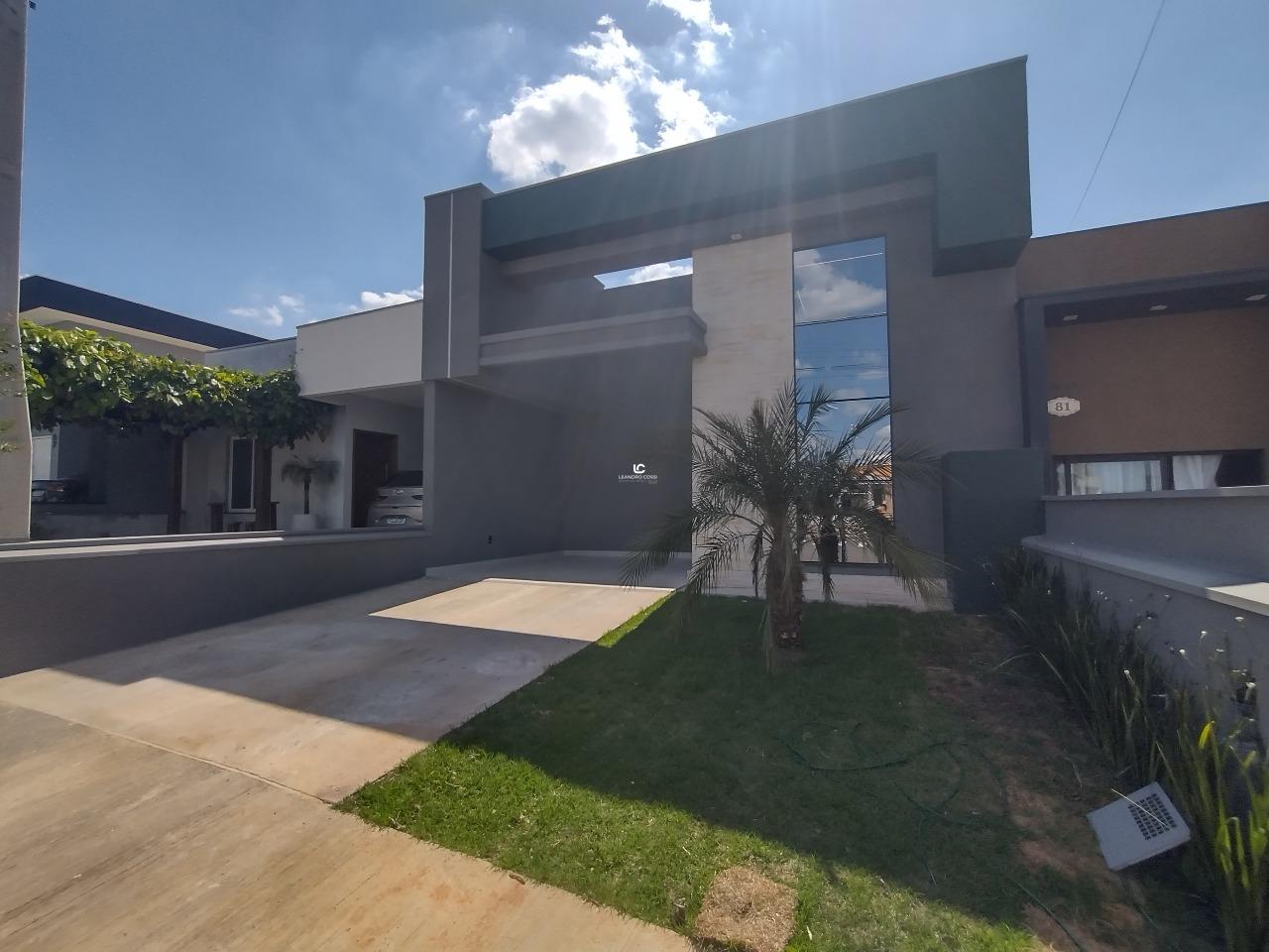 Casa de condomínio à venda no Jardim Guarujá: