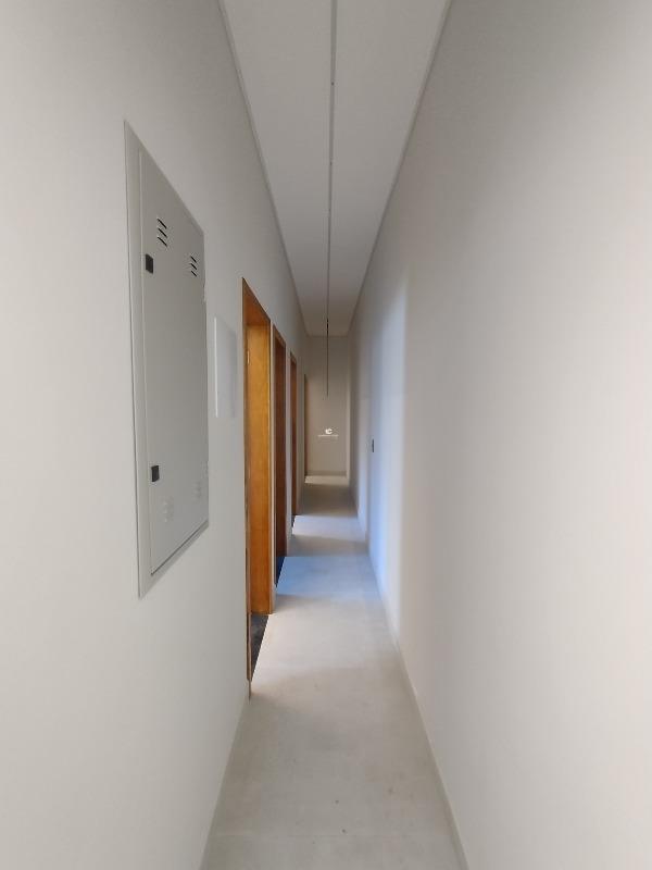 Casa de condomínio à venda no Jardim Guarujá: