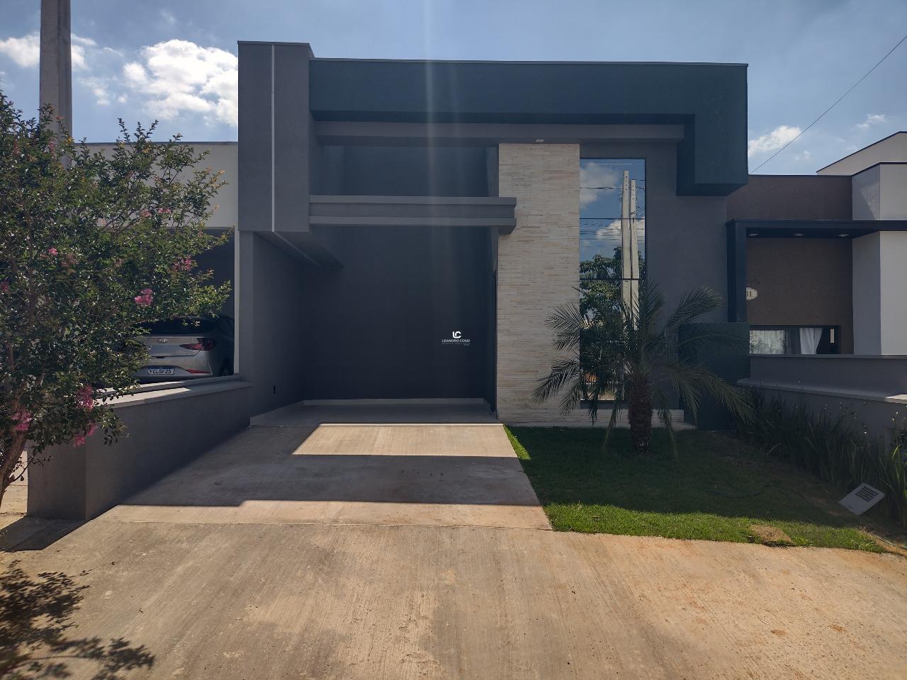 Casa de condomínio à venda no Jardim Guarujá: