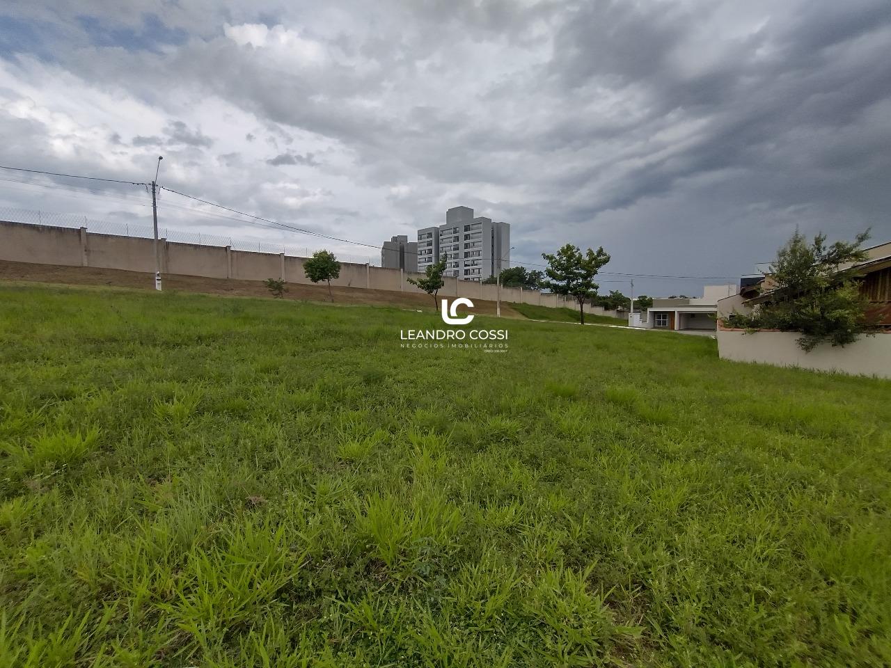 Terreno de Condomínio à venda no Condomínio Gardenville: