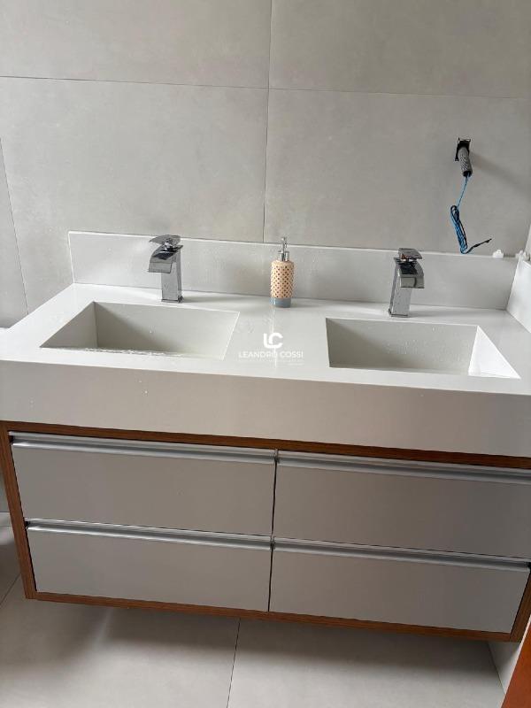 Casa de condomínio à venda no Terras de Mont Serrat: