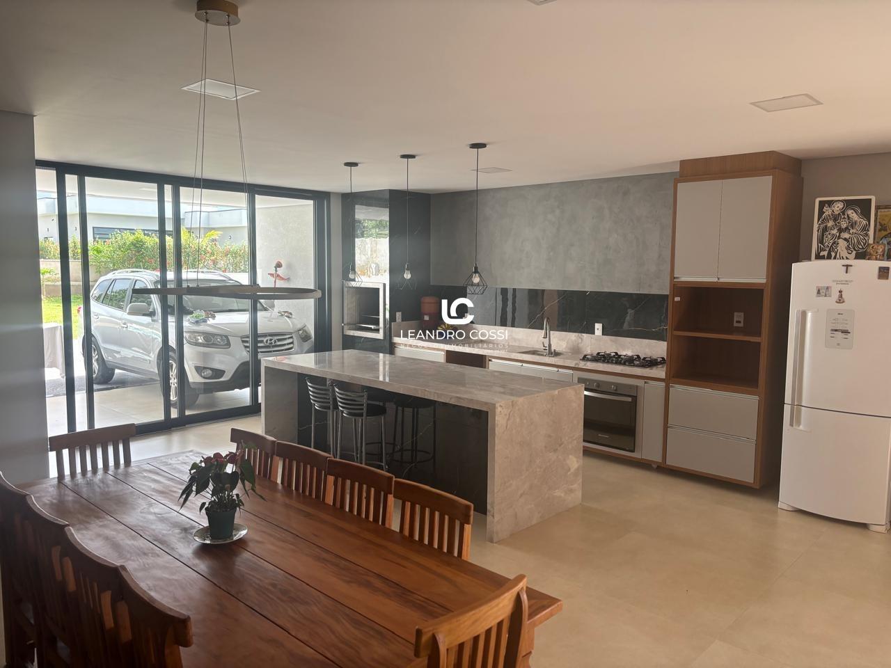 Casa de condomínio à venda no Terras de Mont Serrat: