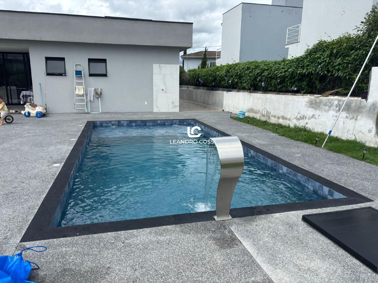 Casa de condomínio à venda no Terras de Mont Serrat: