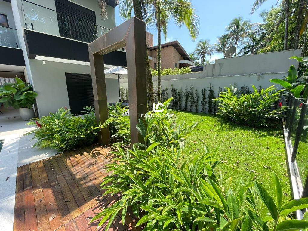 Casa de condomínio à venda no Riviera: