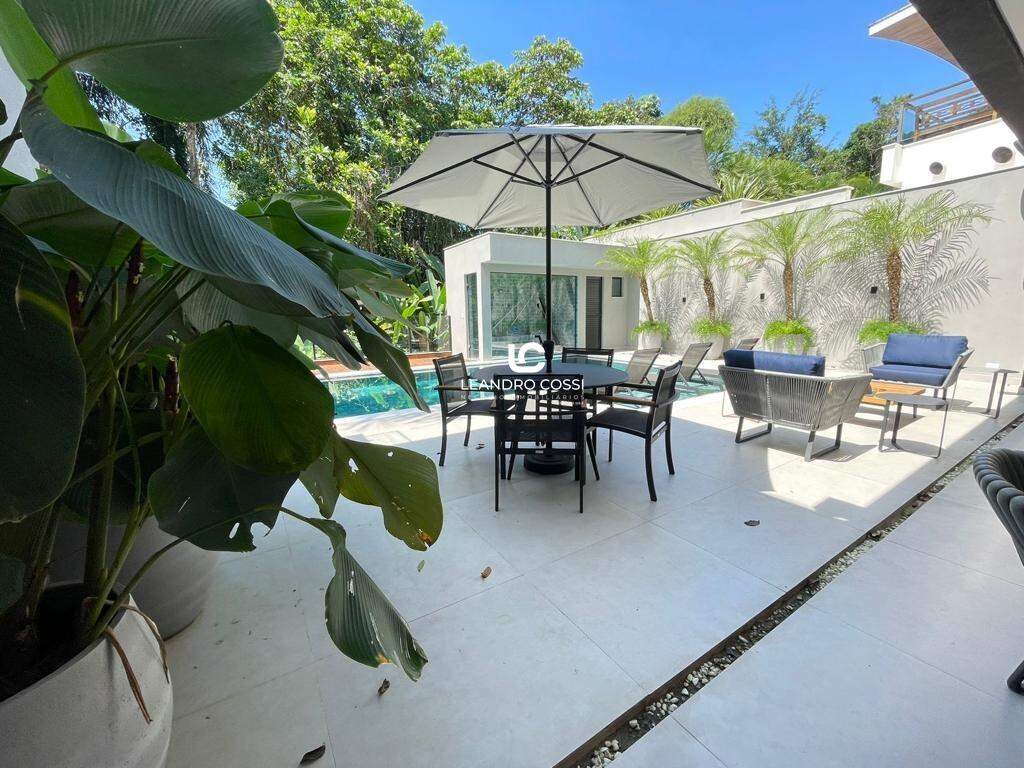 Casa de condomínio à venda no Riviera: