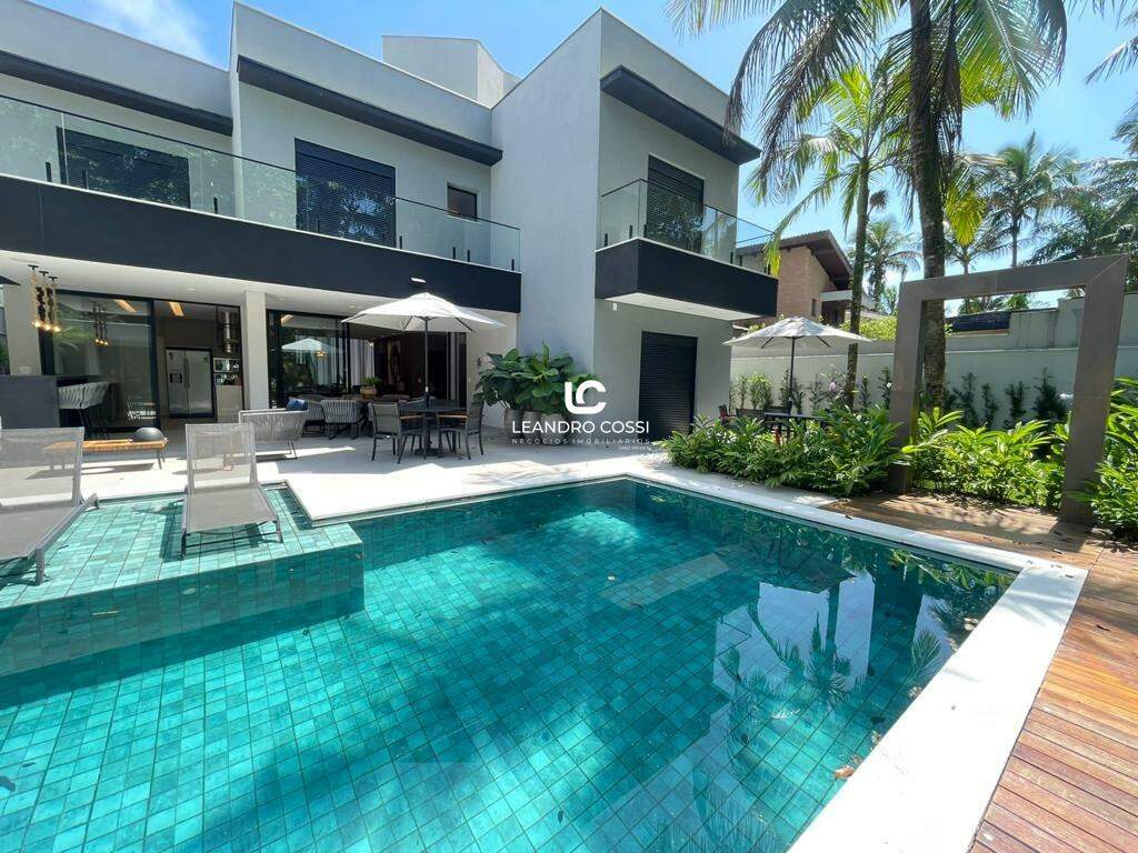 Casa de condomínio à venda no Riviera: