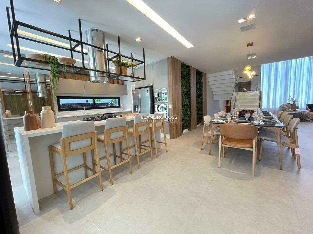 Casa de condomínio à venda no Riviera: