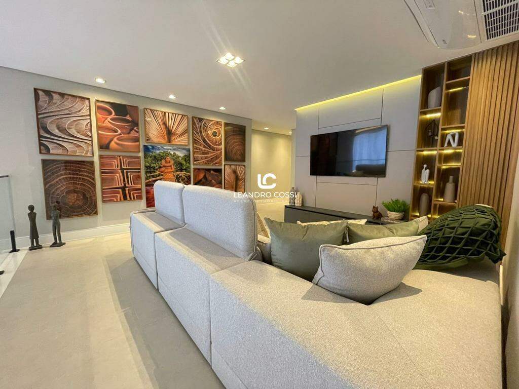 Casa de condomínio à venda no Riviera: