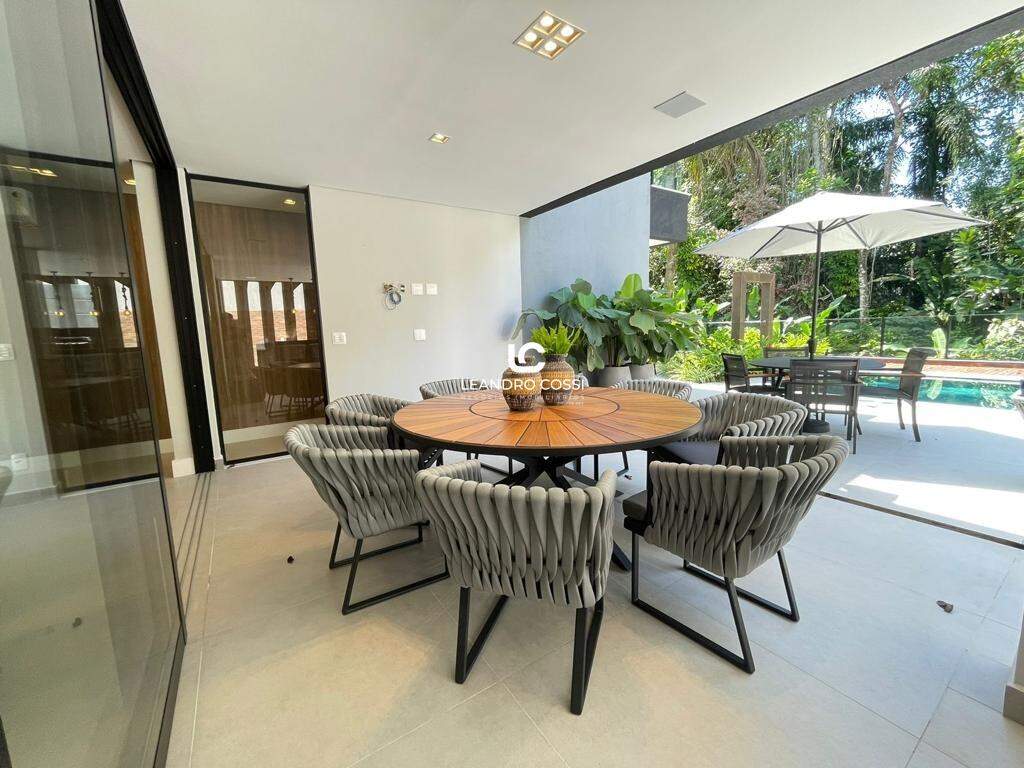 Casa de condomínio à venda no Riviera: