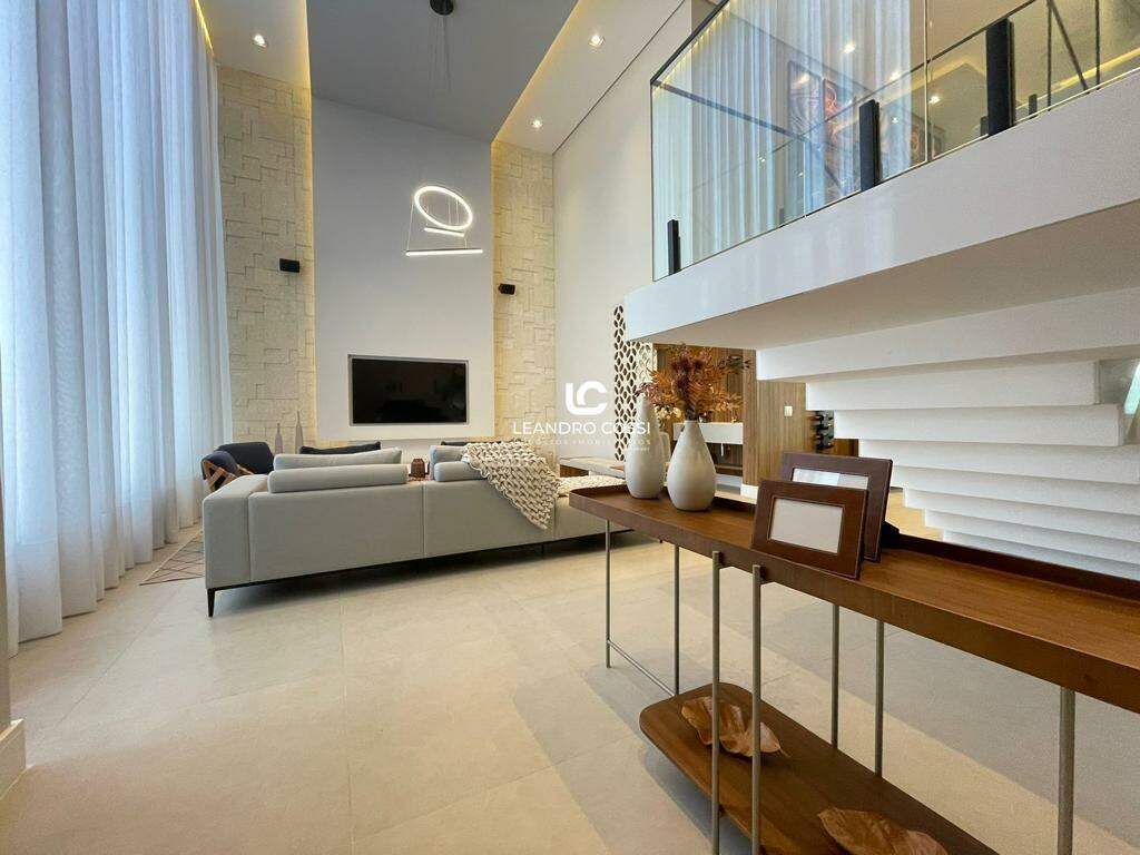 Casa de condomínio à venda no Riviera: