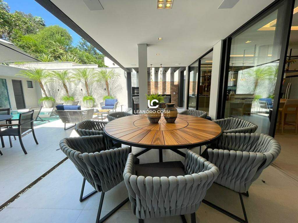 Casa de condomínio à venda no Riviera: