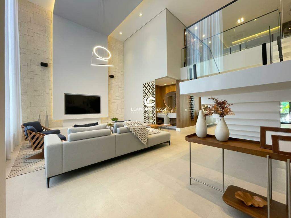 Casa de condomínio à venda no Riviera: