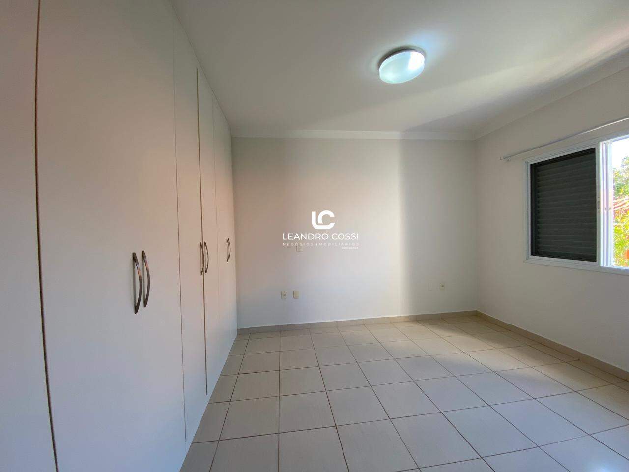 Casa de condomínio à venda no Condomínio Campos de Santo Antônio: 