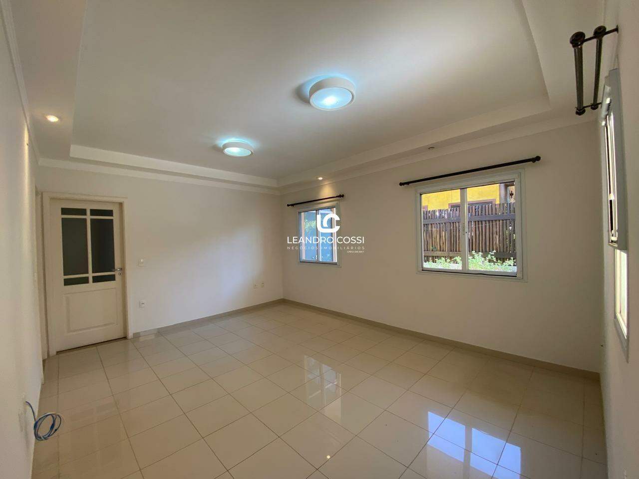 Casa de condomínio à venda no Condomínio Campos de Santo Antônio: 